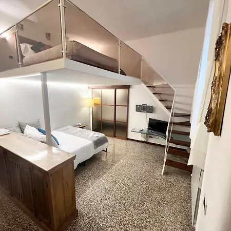 Casa Bruver Biennale Apartment Venice