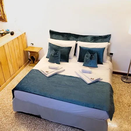 Casa Bruver Biennale Apartment *